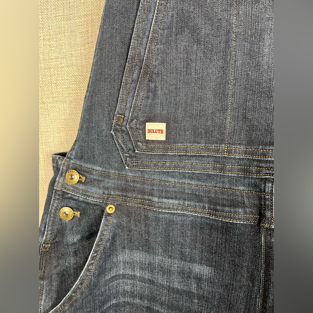 DULUTH Trading Double Flex Denim Bib Overalls Women's 18 Regular Blue Heirloom - Picture 3 of 7